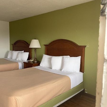 Relax Inn & Suites マトゥーン  エクステリア 写真
