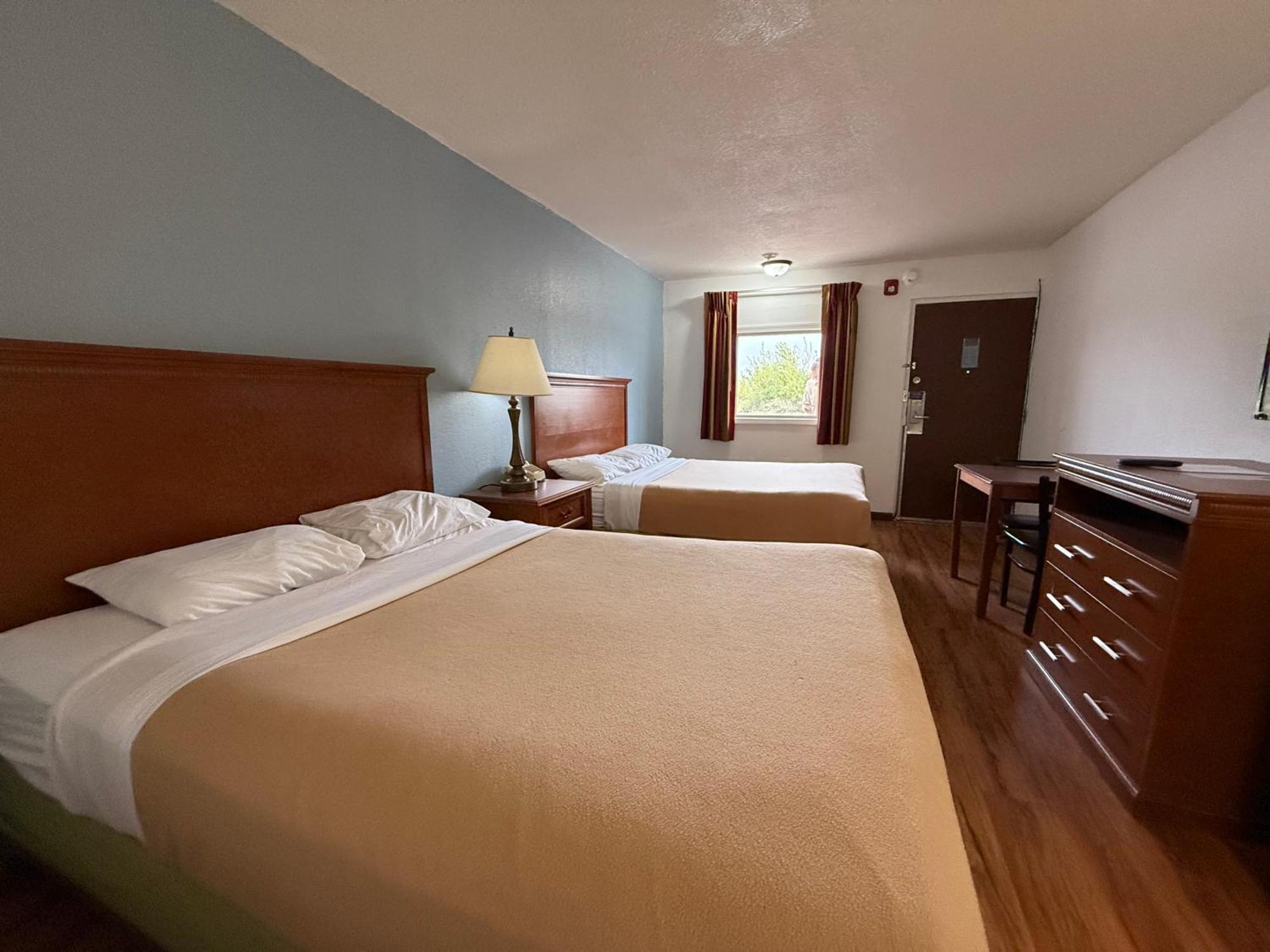 Relax Inn & Suites マトゥーン  エクステリア 写真