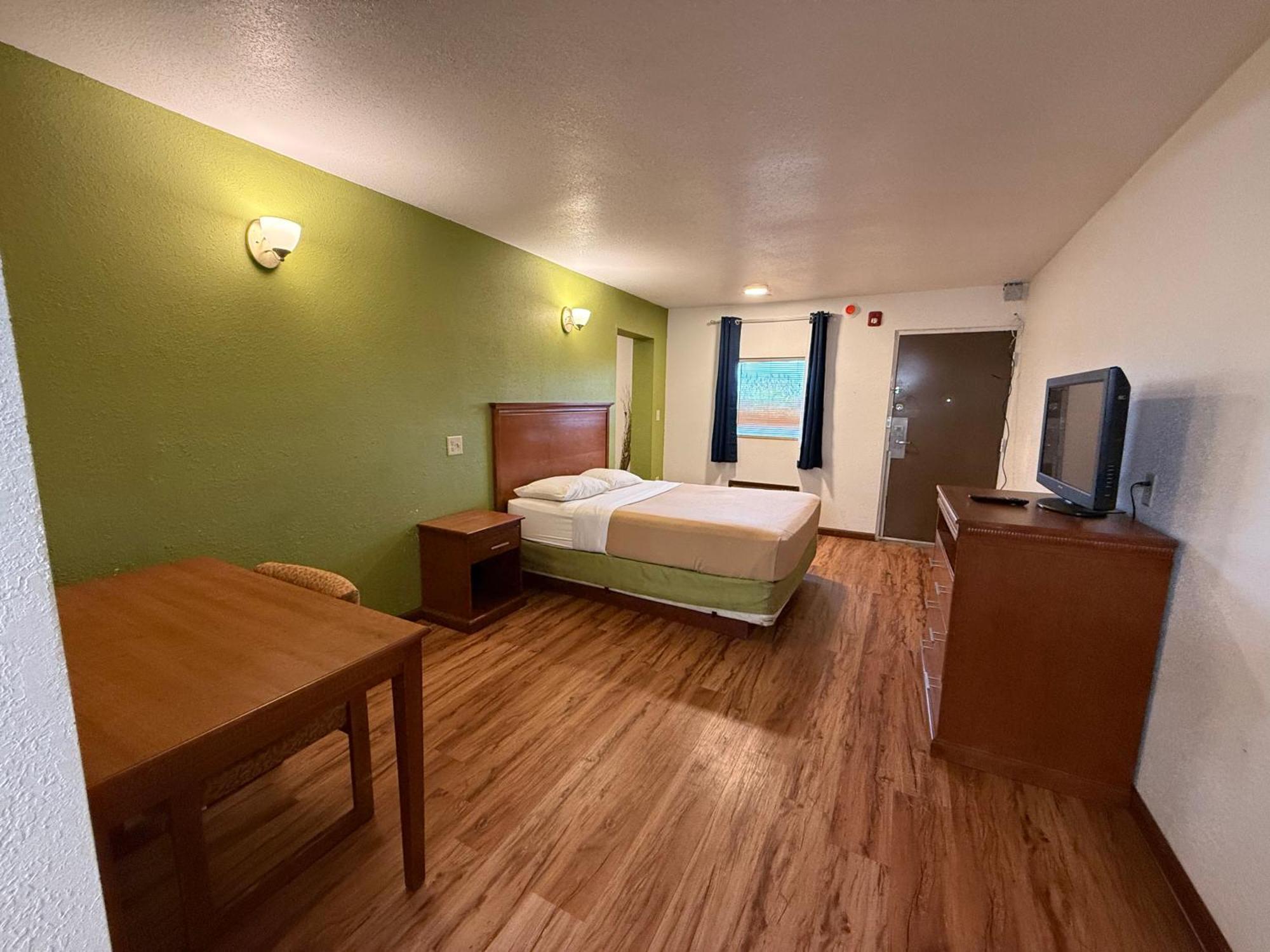 Relax Inn & Suites マトゥーン  エクステリア 写真