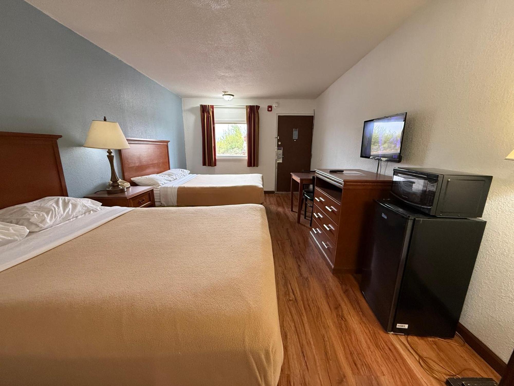 Relax Inn & Suites マトゥーン  エクステリア 写真